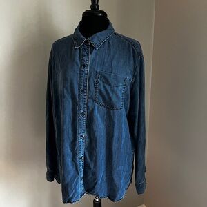 Athleta Women’s Button Down Shirt XL - SHARP